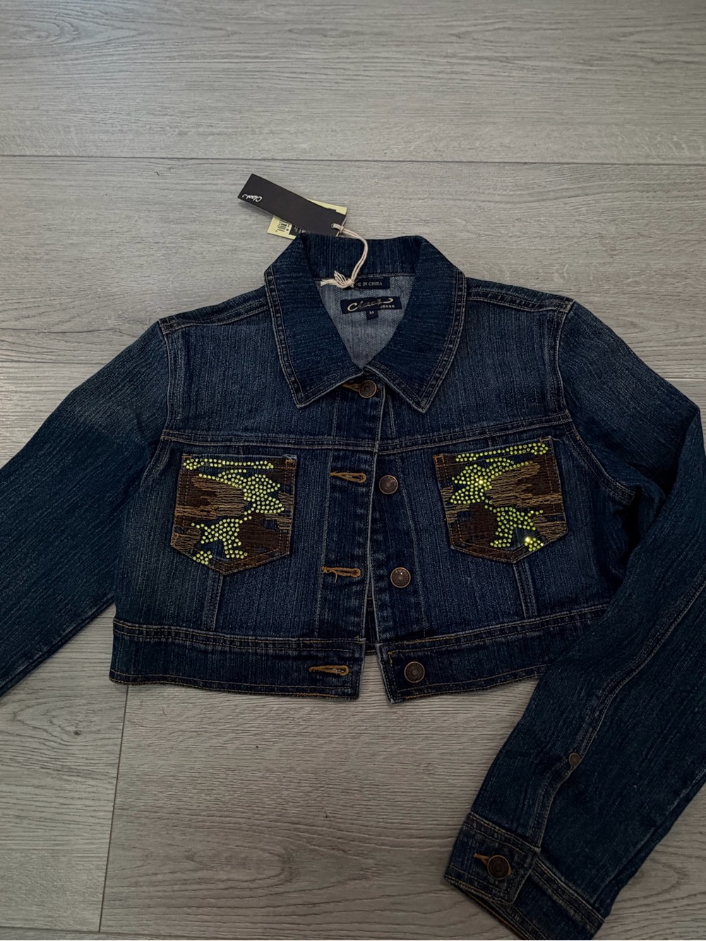 Vintage Y2K Denim Cropped Jacket with Embellished Pockets